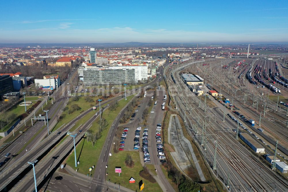 Luftbild Halle (Saale) - Schienen- Gleis- und Oberleitungsstrang entlang der Delitzscher Straße im Streckennetz der Deutschen Bahn in Halle (Saale) im Bundesland Sachsen-Anhalt, Deutschland