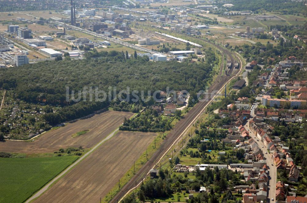 Luftbild Wolfen - Schienentrasse der Deutschen Bahn in Nord / Süd- Richtung von Dessau nach Wolfen-Bitterfeld