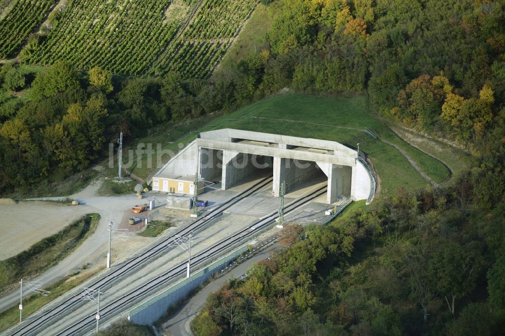 Karsdorf von oben - Schienentunnel - Viadukt der Deutschen Bahn in Karsdorf im Bundesland Sachsen-Anhalt