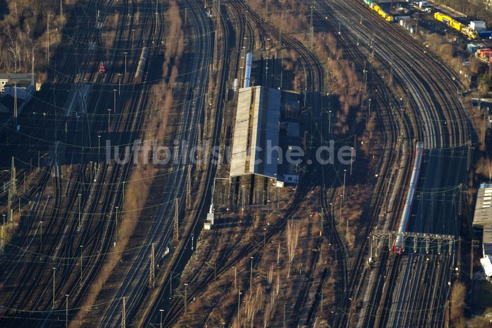 Hamm aus der Vogelperspektive: Schienenverkehr auf dem Rangier- und Güterbahnhof in Hamm im Bundesland Nordrhein-Westfalen