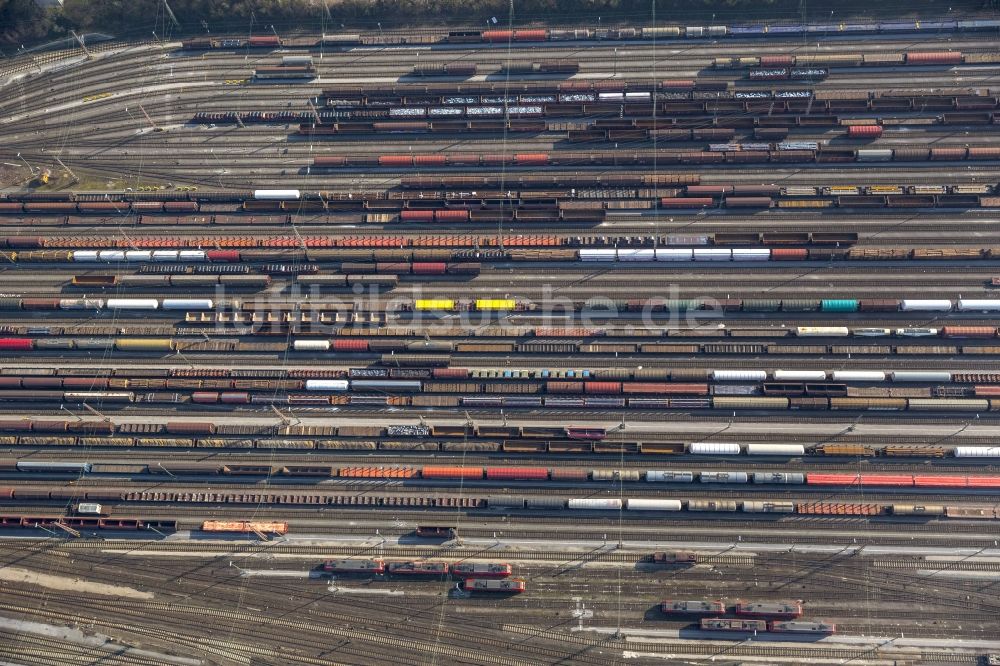 Hamm von oben - Schienenverkehr auf dem Rangier- und Güterbahnhof in Hamm im Bundesland Nordrhein-Westfalen