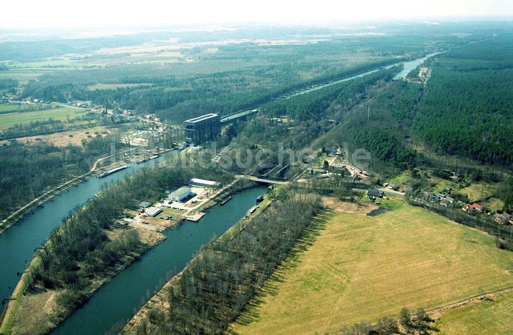 Luftaufnahme Niederfinow - Schiffshebewerk am Finowkanal