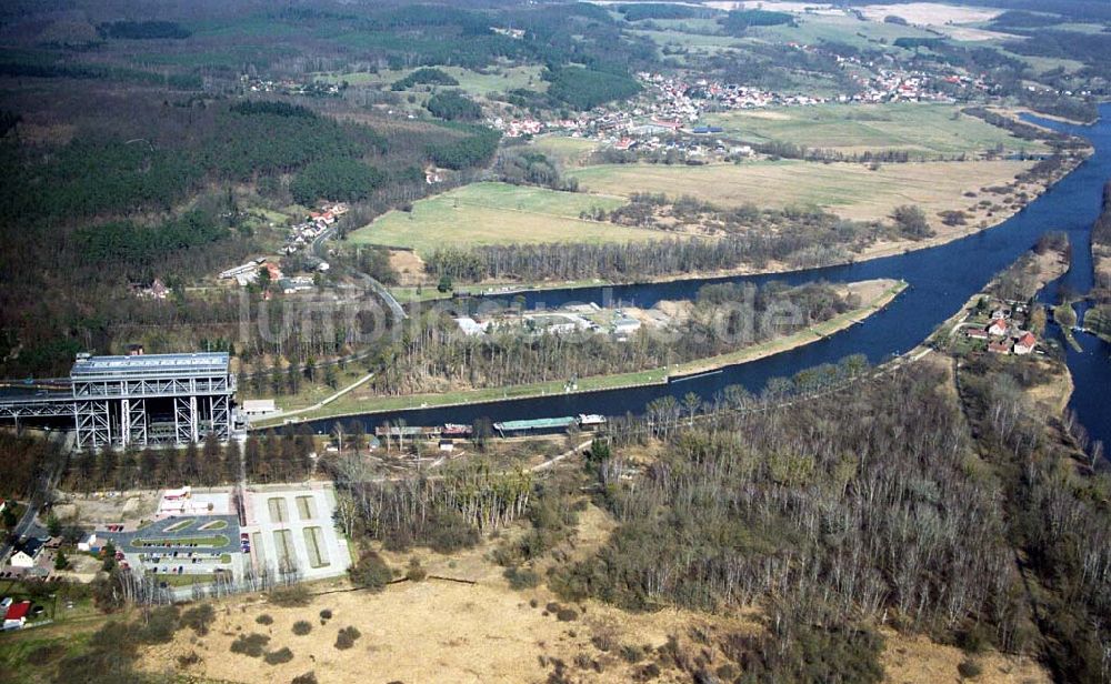 Luftaufnahme Niederfinow - Schiffshebewerk am Finowkanal