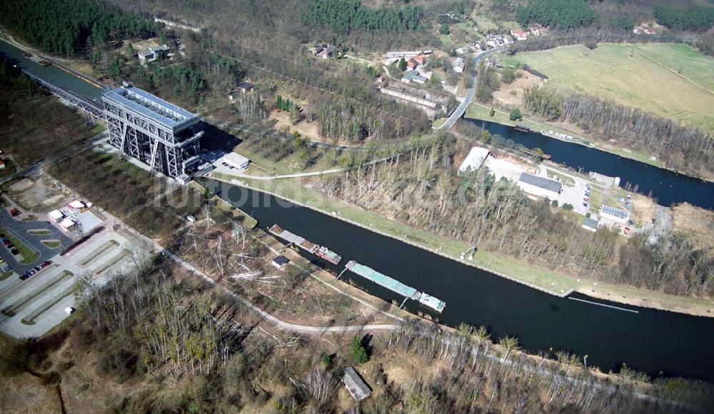 Niederfinow aus der Vogelperspektive: Schiffshebewerk am Finowkanal