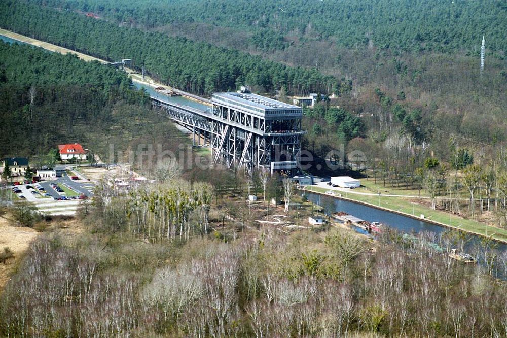 Luftaufnahme Niederfinow - Schiffshebewerk am Finowkanal