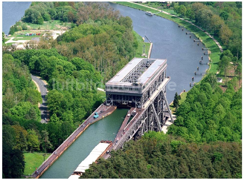 Luftbild Niederfinow / BRB - Schiffshebewerk am Finowkanal