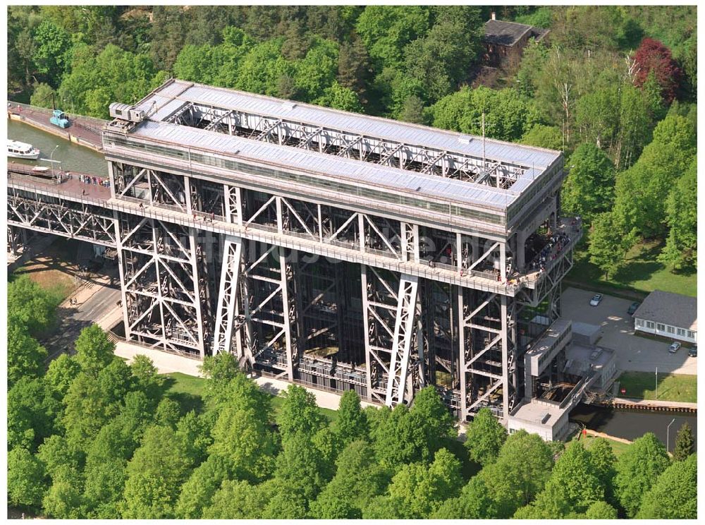 Niederfinow / BRB von oben - Schiffshebewerk am Finowkanal