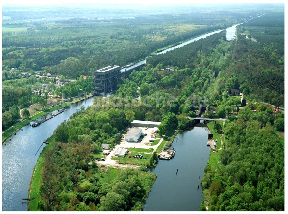 Niederfinow / BRB von oben - Schiffshebewerk am Finowkanal