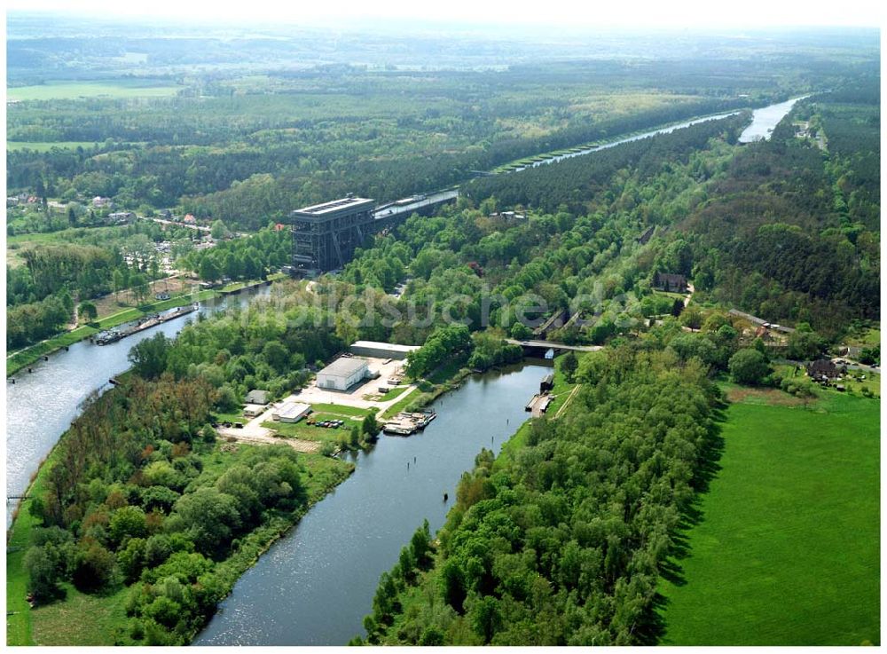 Niederfinow / BRB aus der Vogelperspektive: Schiffshebewerk am Finowkanal