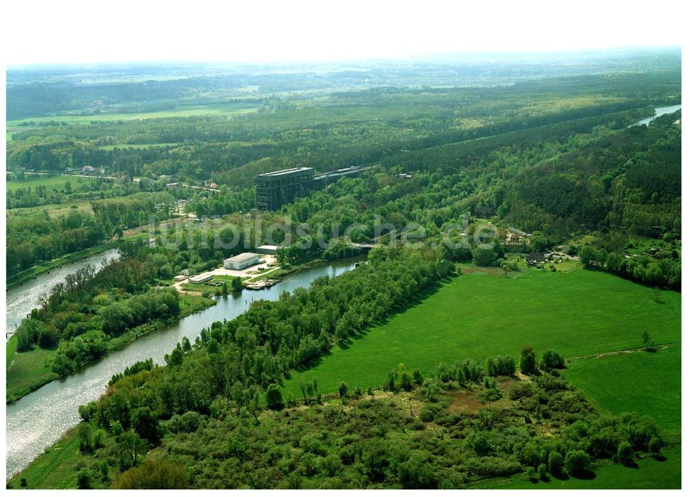 Luftaufnahme Niederfinow / BRB - Schiffshebewerk am Finowkanal