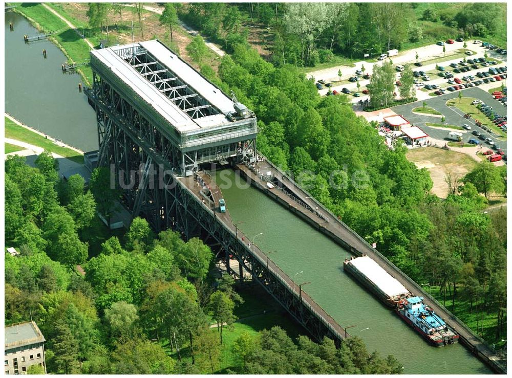 Niederfinow / BRB von oben - Schiffshebewerk am Finowkanal