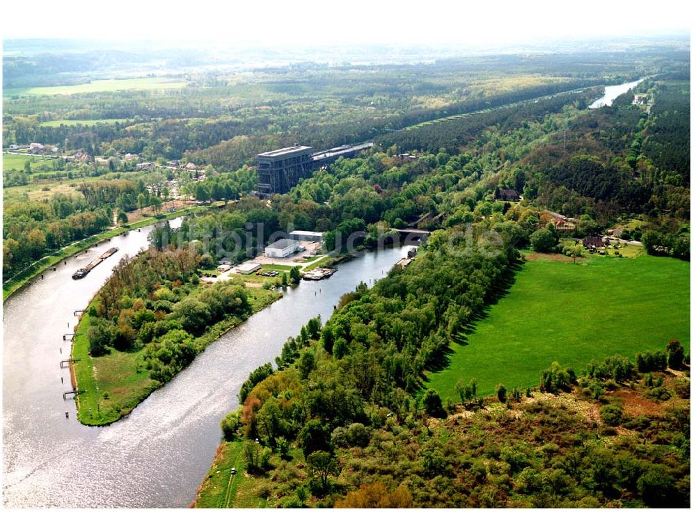 Niederfinow / BRB aus der Vogelperspektive: Schiffshebewerk am Finowkanal