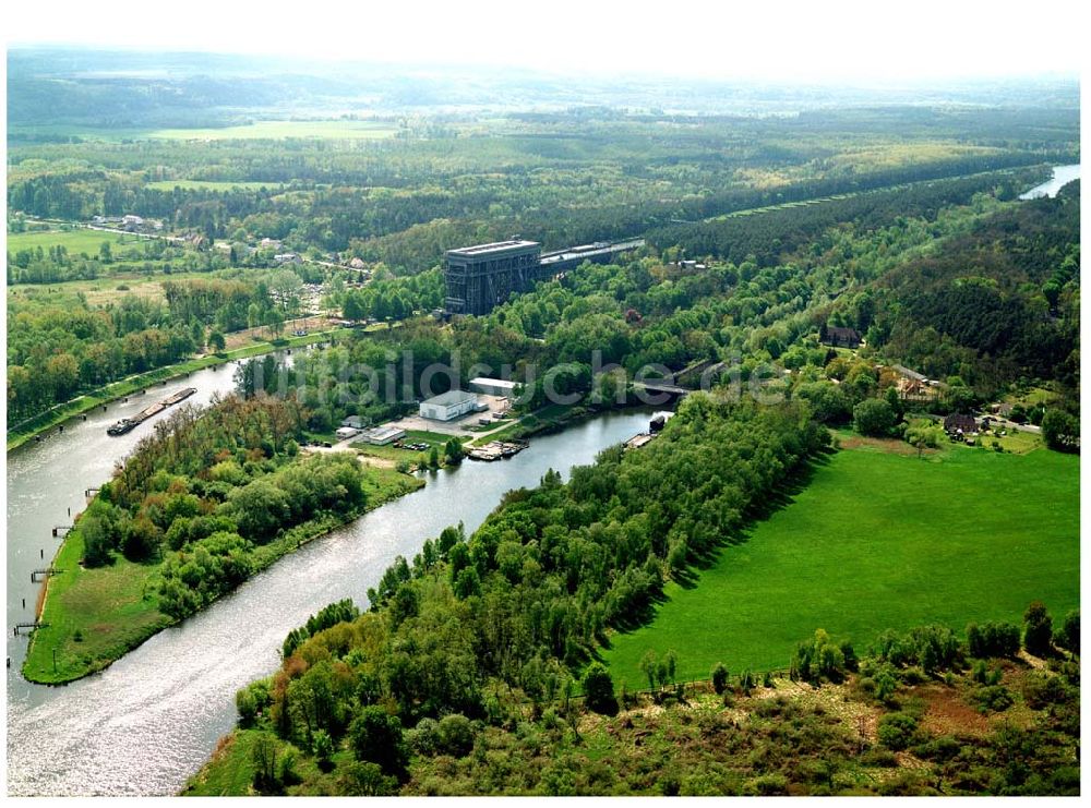 Luftbild Niederfinow / BRB - Schiffshebewerk am Finowkanal