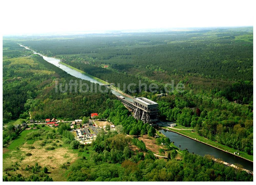 Niederfinow / BRB von oben - Schiffshebewerk am Finowkanal