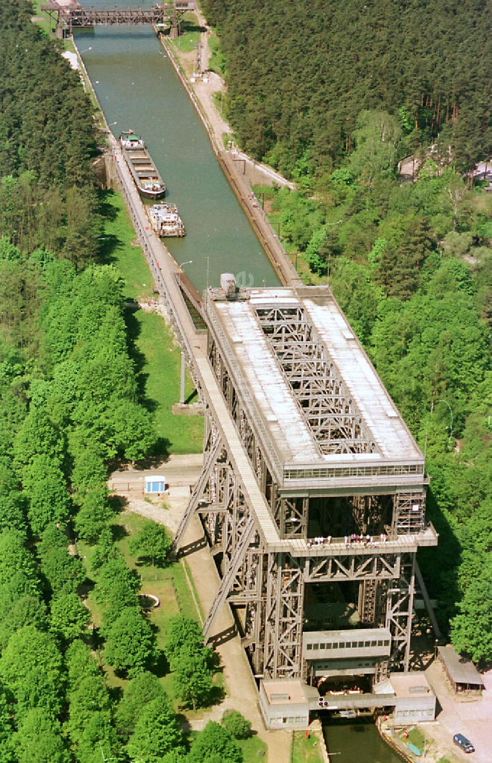 Luftaufnahme Niederfinow / Brandenburg - Schiffshebewerk Niederfinow.