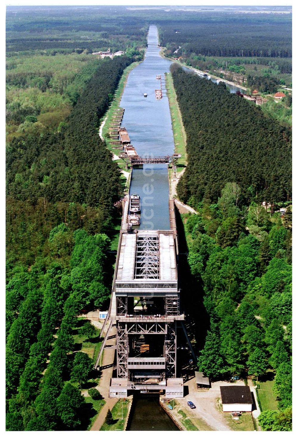 Luftaufnahme Niederfinow / Brandenburg - Schiffshebewerk Niederfinow.