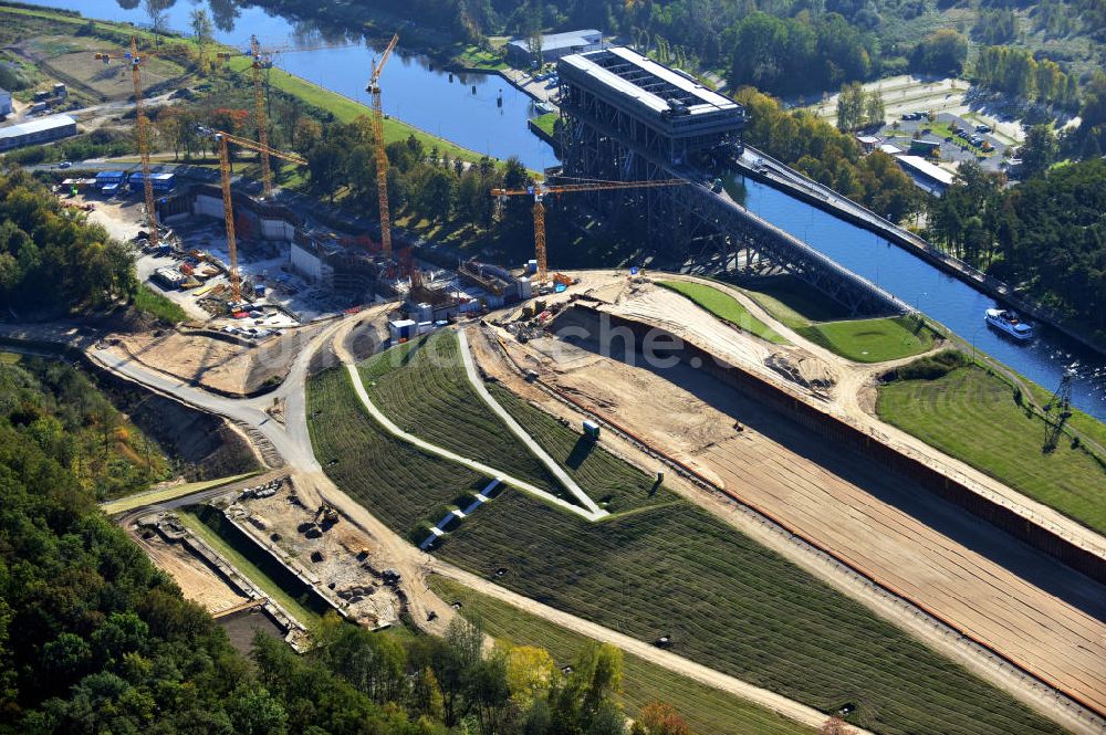 Niederfinow von oben - Schiffshebewerk Niederfinow