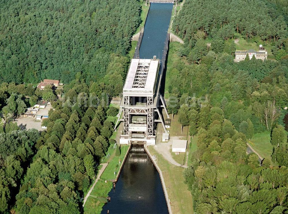 Niederfinow / Brandenburg aus der Vogelperspektive: Schiffshebewerk Niederfinow.