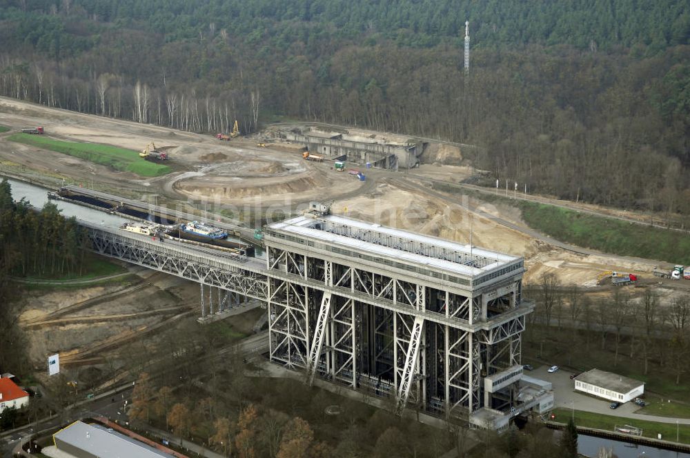 Niederfinow aus der Vogelperspektive: Schiffshebewerk Niederfinow mit Erweiterungsbaustelle und Neubaufläche