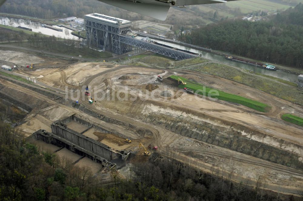 Niederfinow von oben - Schiffshebewerk Niederfinow mit Erweiterungsbaustelle und Neubaufläche