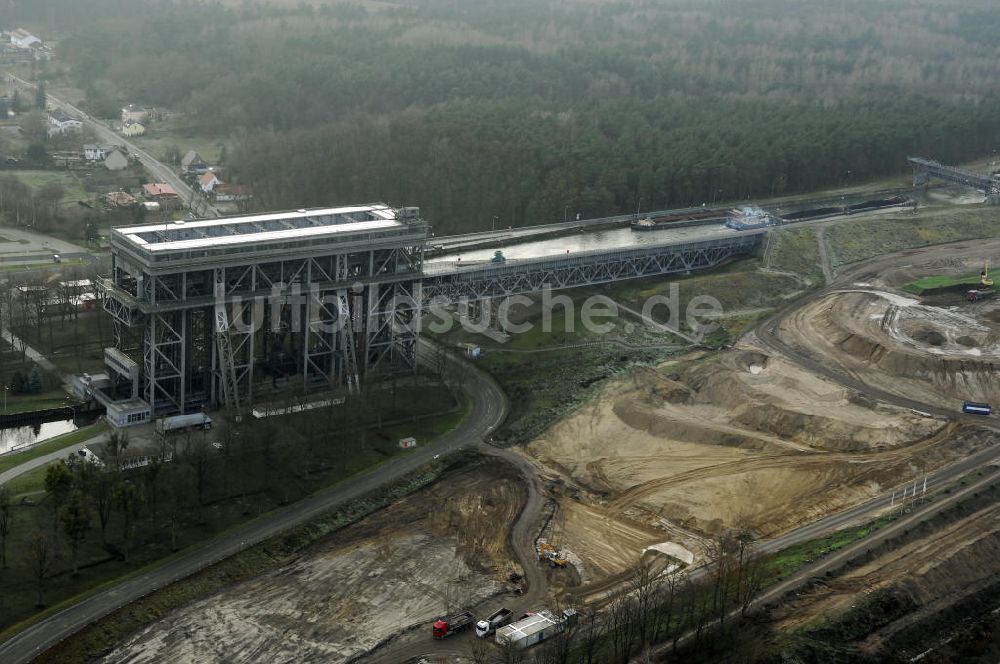 Niederfinow von oben - Schiffshebewerk Niederfinow mit Erweiterungsbaustelle und Neubaufläche