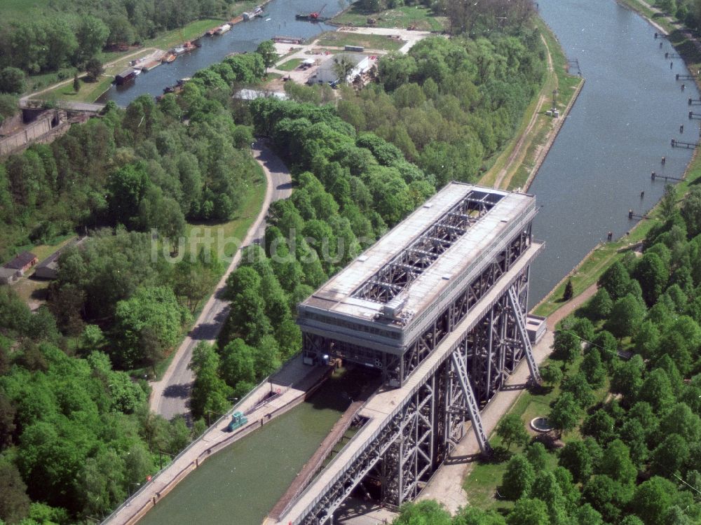 Niederfinow von oben - Schiffshebewerk Niederfinow Nord am Finowkanal im Bundesland Brandenburg