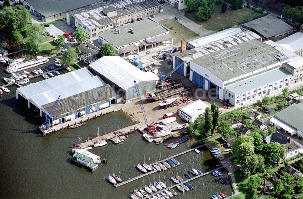 Luftaufnahme Berlin - Köpenick - Schiffswerft Berlin. Ort: Berlin - Köpenick Datum: 15.05.03