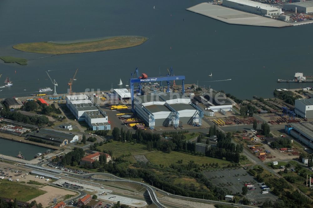 Rostock von oben - Schiffswerft in Warnemünde, einem Ortsteil von Rostock in Mecklenburg Vorpommern