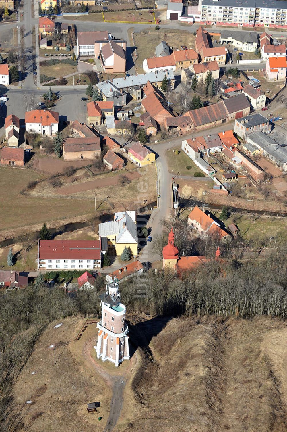 Kryry / Kriegern aus der Vogelperspektive: Schiller Aussichtsturm in Tschechien