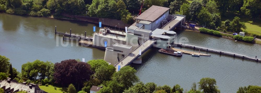 Luftaufnahme Essen - Schleuse Baldeneysee am Ufer der Ruhr im Stadtteil Werden von Essen im Bundesland Nordhrhein-Westfalen