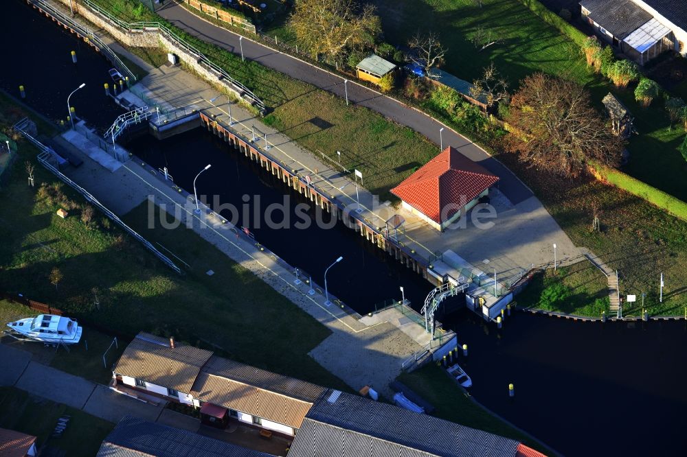 Luftbild Fürstenberg/Havel - Schleuse an der Brandenburger Straße in Fürstenberg / Havel im Bundesland Brandenburg