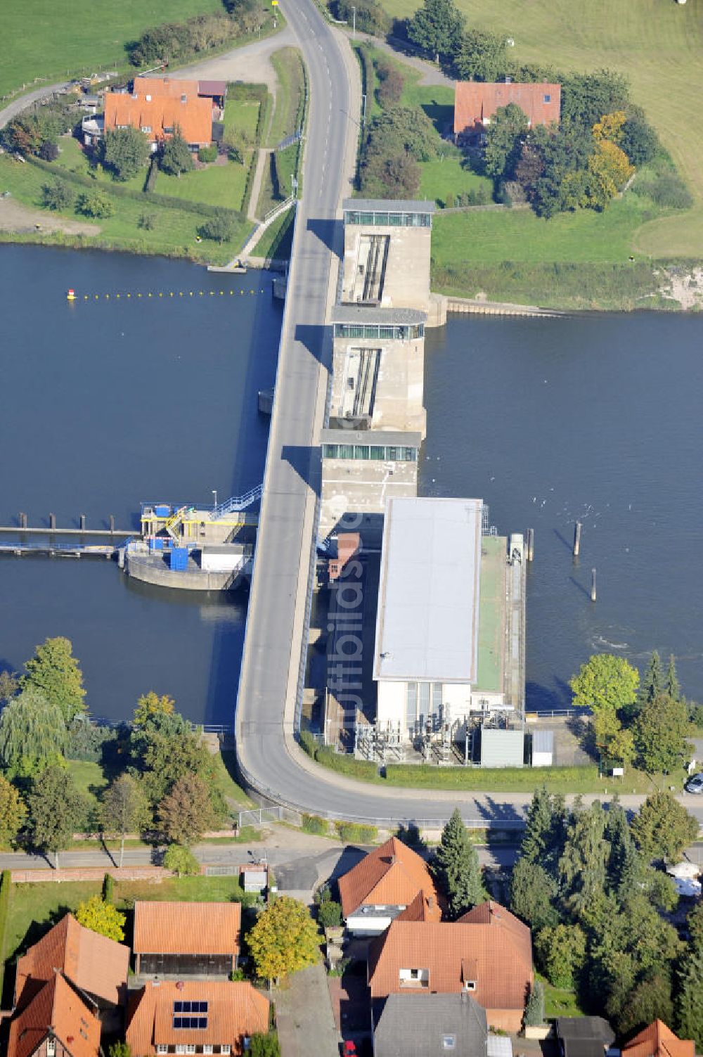 Luftaufnahme Drakenburg - Schleuse Drakenburg in Niedersachsen