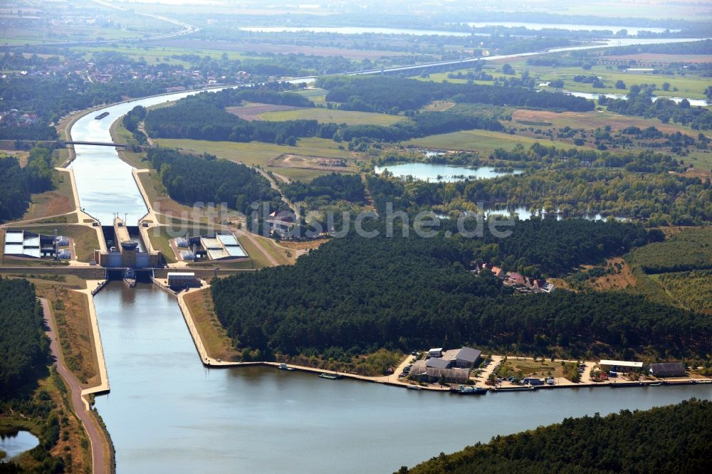 Luftbild Hohenwarthe - Schleuse Hohenwarthe am Elbe-Havel-Kanal am Wasserstraßenkreuz MD bei Hohenwarthe in Sachsen-Anhalt