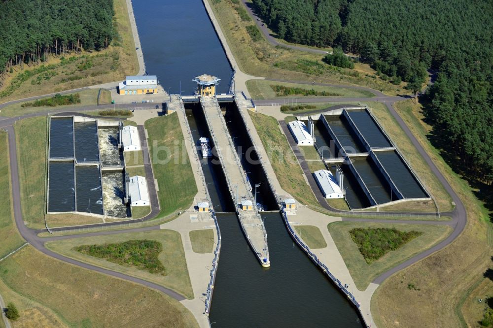 Luftaufnahme Hohenwarthe - Schleuse Hohenwarthe am Elbe-Havel-Kanal am Wasserstraßenkreuz MD bei Hohenwarthe in Sachsen-Anhalt