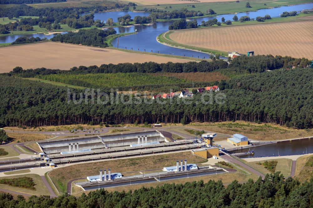 Luftaufnahme Hohenwarthe - Schleuse Hohenwarthe am Elbe-Havel-Kanal am Wasserstraßenkreuz MD bei Hohenwarthe in Sachsen-Anhalt