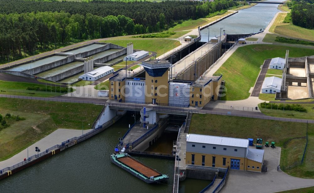 Luftaufnahme Hohenwarthe - Schleuse Hohenwarthe am Elbe-Havel-Kanal am Wasserstraßenkreuz MD bei Hohenwarthe in Sachsen-Anhalt