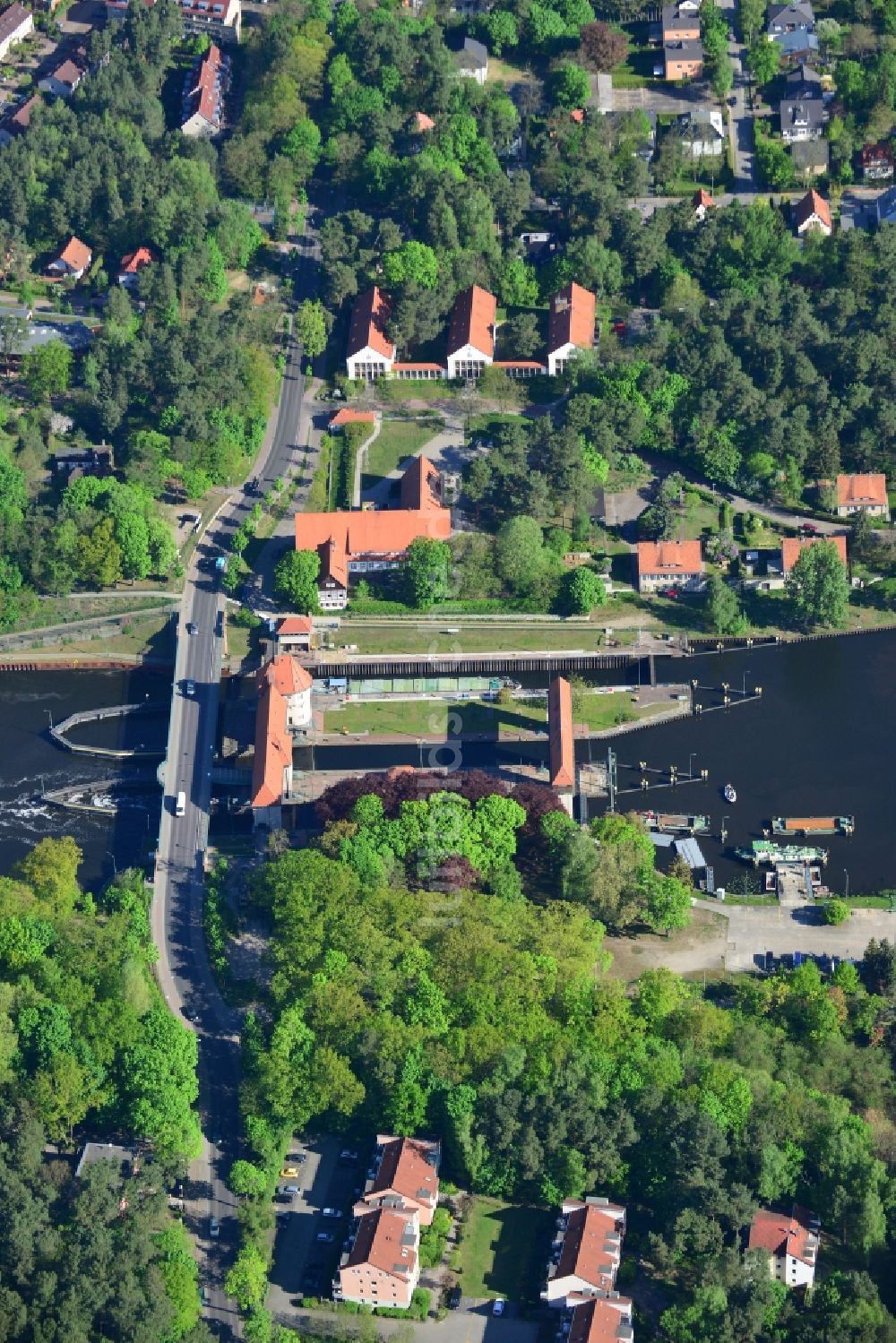 Luftaufnahme Kleinmachnow - Schleuse Kleinmachnow in Kleinmachnow am Teltowkanal im Bundesland Brandenburg