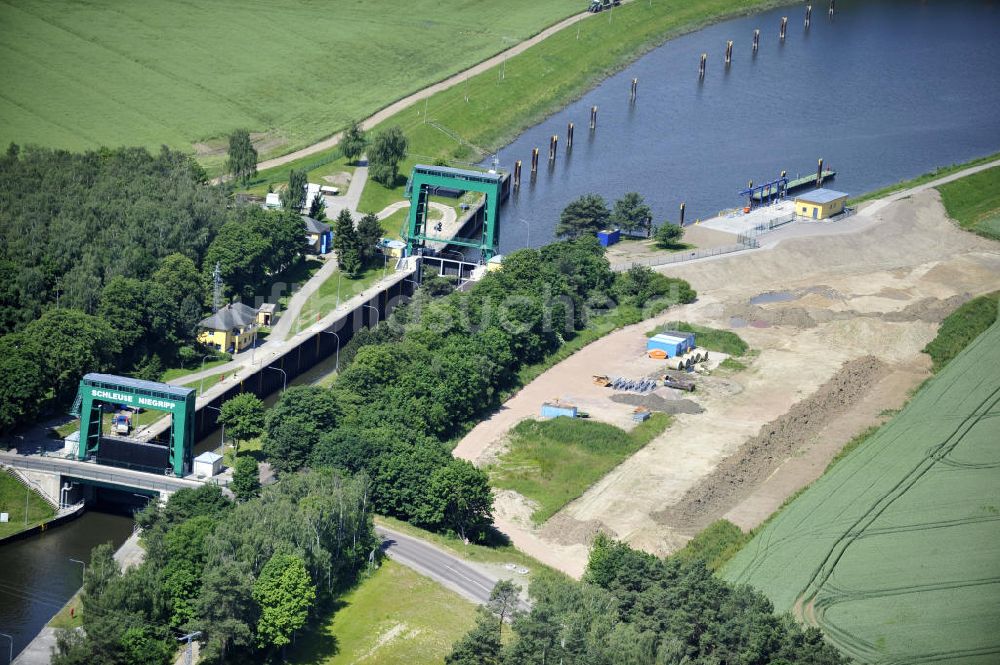 Luftaufnahme Niegripp - Schleuse Niegripp am Wasserstrassenkreuz Magdeburg