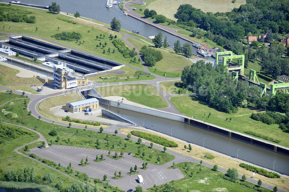 Rothensee aus der Vogelperspektive: Schleuse Rothensee am Wasserstrassenkreuz Magdeburg