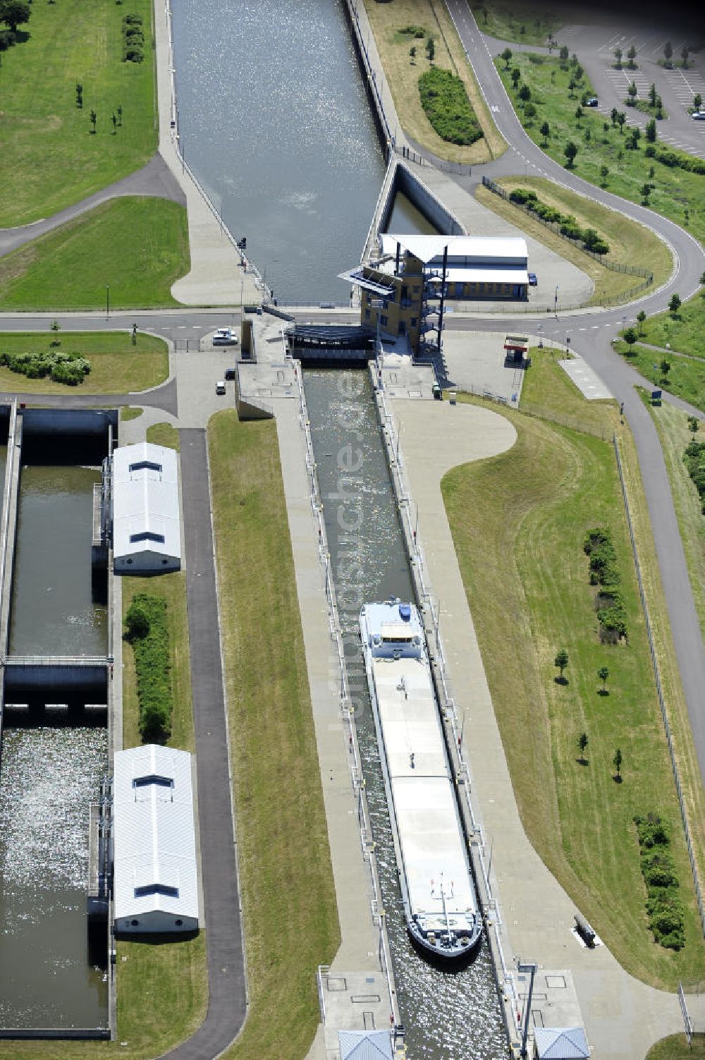 Rothensee aus der Vogelperspektive: Schleuse Rothensee am Wasserstrassenkreuz Magdeburg