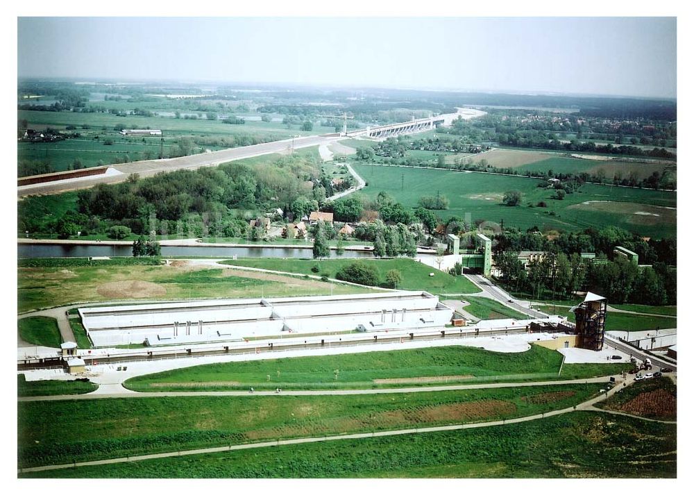 Luftaufnahme Rothensee - Schleuse Rothensee am Wasserstraßenkreuz Magdeburg.