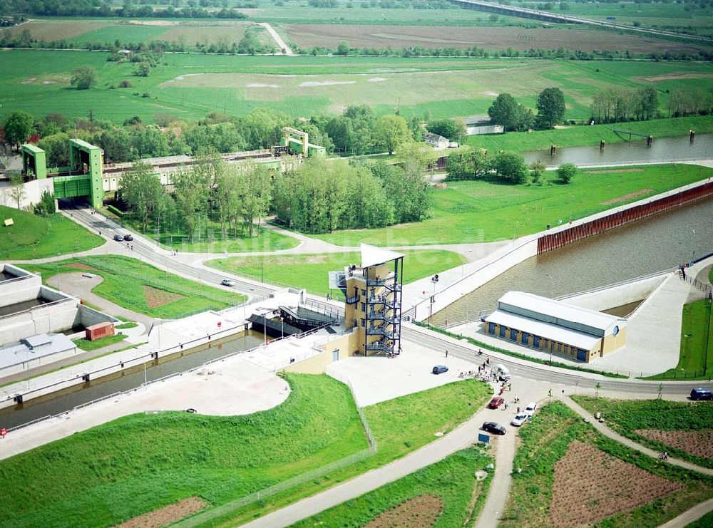 Luftaufnahme Rothensee - Schleuse Rothensee am Wasserstraßenkreuz Magdeburg.