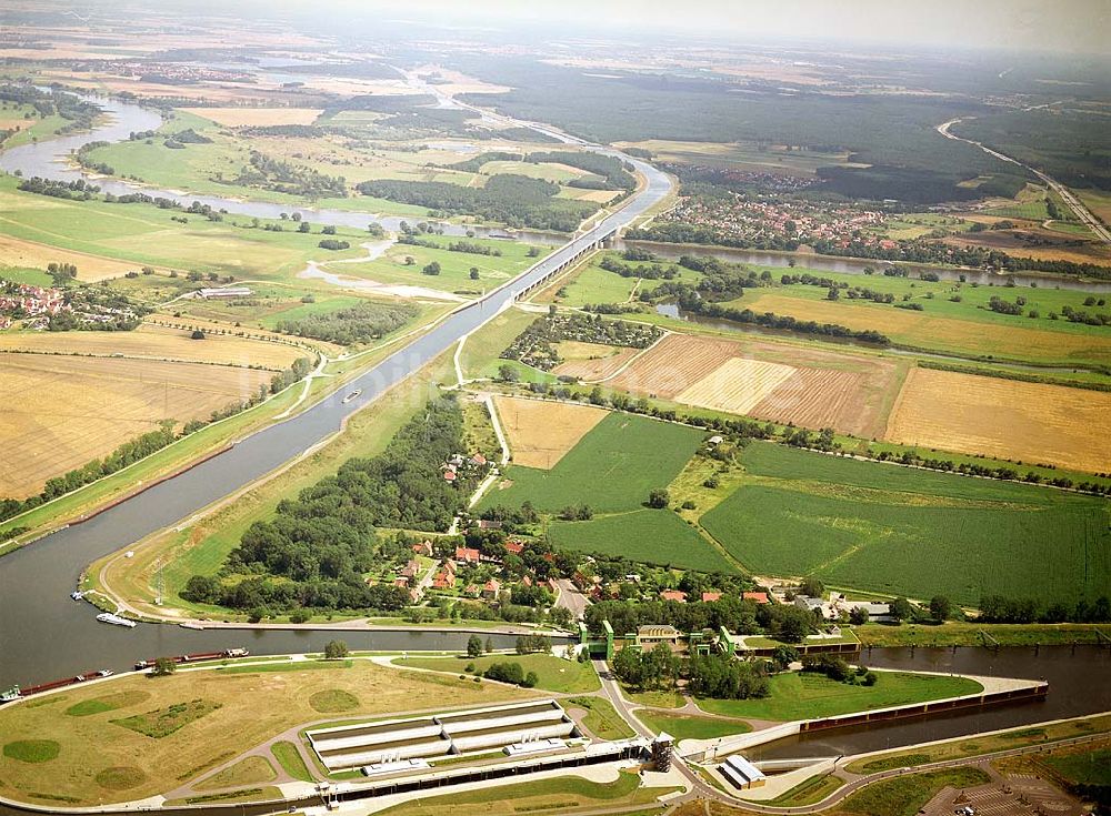 Magdeburg aus der Vogelperspektive: Schleuse Rothensee am Wasserstrassenkreuz Magdeburg