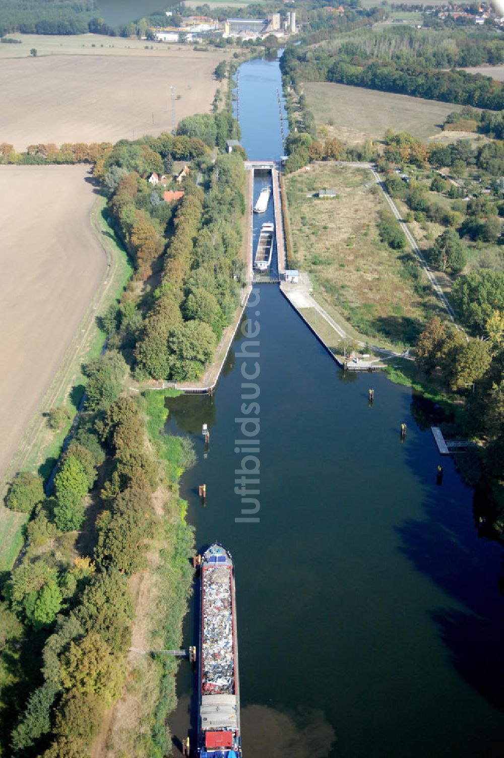 Zerben aus der Vogelperspektive: Schleuse und Schleusenbrücke Zerben