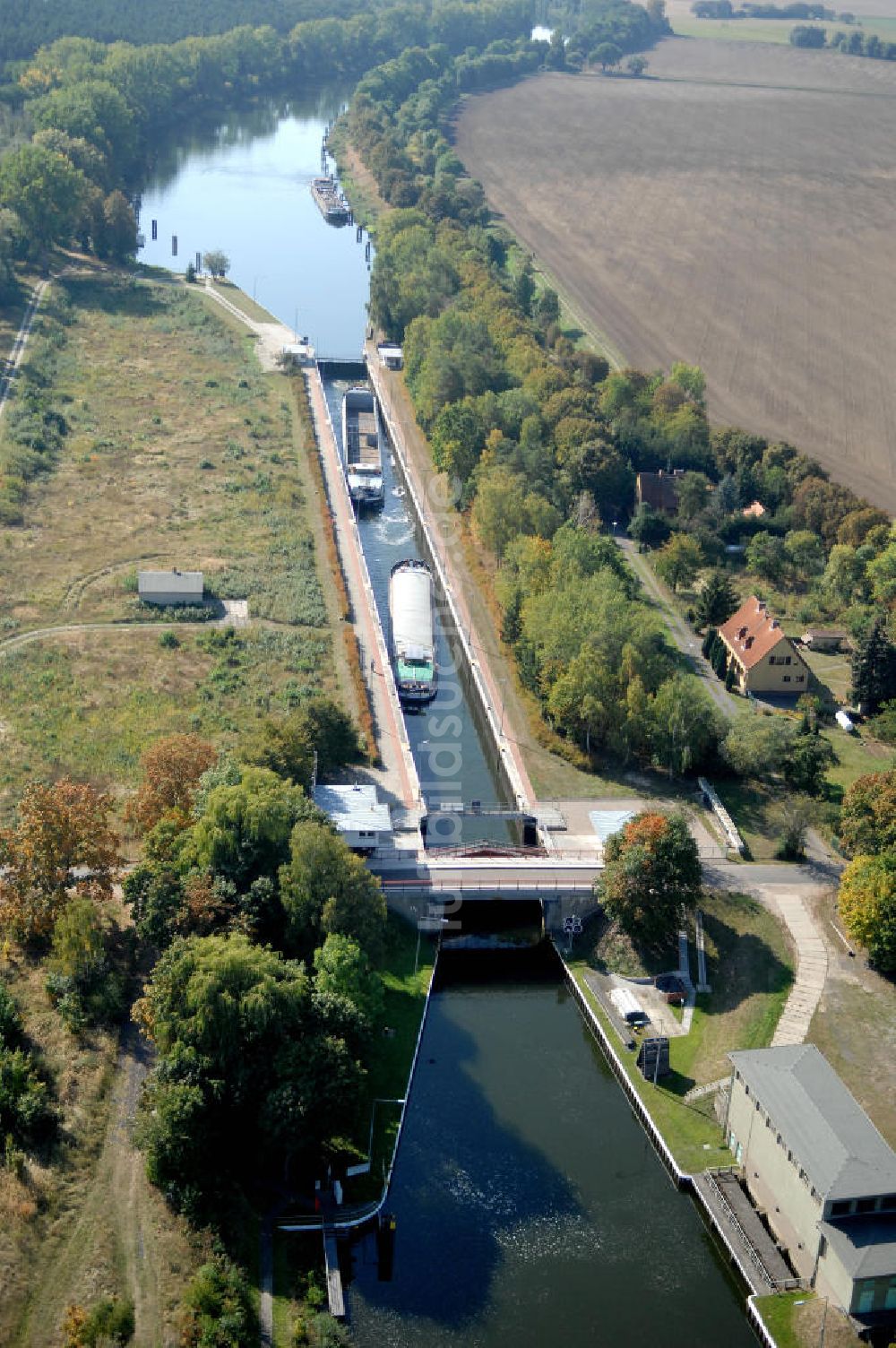 Luftaufnahme Zerben - Schleuse und Schleusenbrücke Zerben