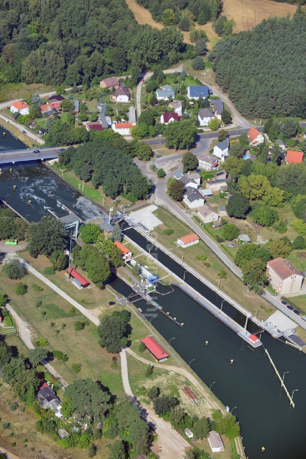 Wernsdorf aus der Vogelperspektive: Schleuse Wernsdorf am Oder-Spree-Kanal in Wernsdorf im Bundesland Brandenburg