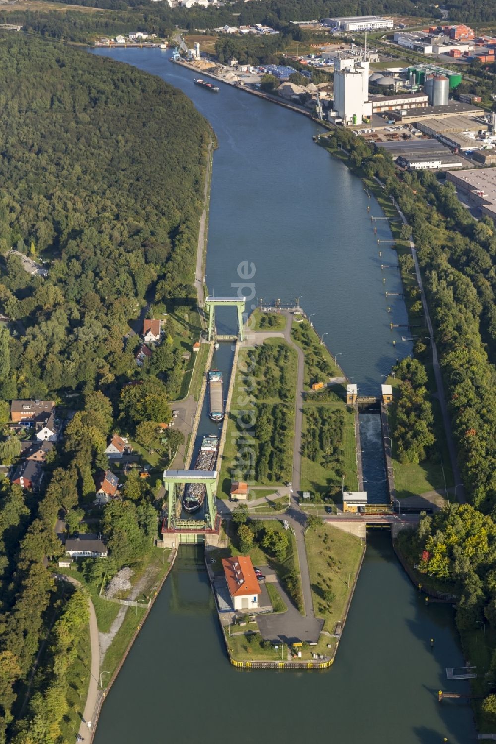 Luftaufnahme Dorsten - Schleuse am Wesel-Datteln-Kanal bei Dorsten im Ruhrgebiet in Nordrhein-Westfalen