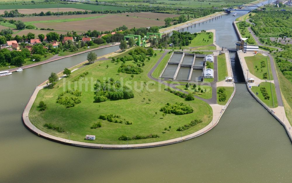 Luftbild Rothensee - Schleusen am Schiffshebewerk Rothensee am Elbe-Havel-Kanal am Wasserstraßenkreuz MD bei Rothensee in Sachsen-Anhalt