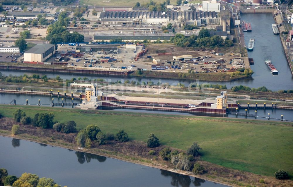 Luftbild Magdeburg - Schleusen am Schiffshebewerk Rothensee am Elbe-Havel-Kanal am Wasserstraßenkreuz MD bei Rothensee in Sachsen-Anhalt