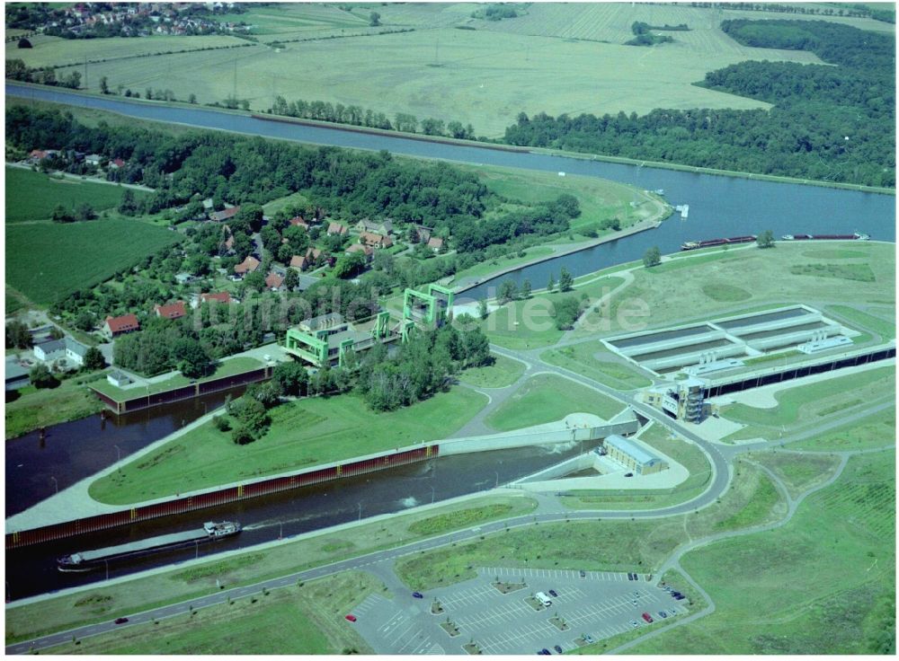 Wolmirstedt aus der Vogelperspektive: Schleusen am Schiffshebewerk Rothensee am Elbe-Havel-Kanal am Wasserstraßenkreuz MD bei Rothensee in Sachsen-Anhalt